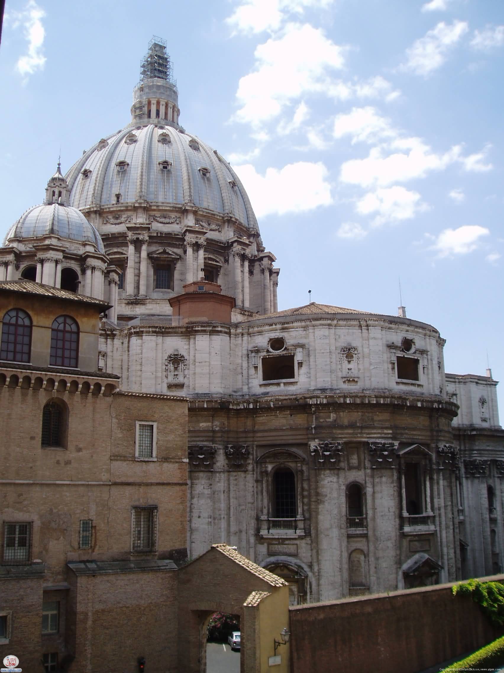 rear-quarter-of-st-peters-basilica