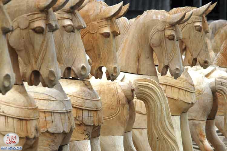 horse carvings